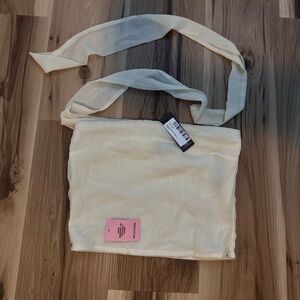 PrettyLittleThing Cream Crop Top